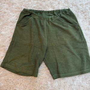 J. Peterman Casual Olive Men’s Shorts draw string - size L